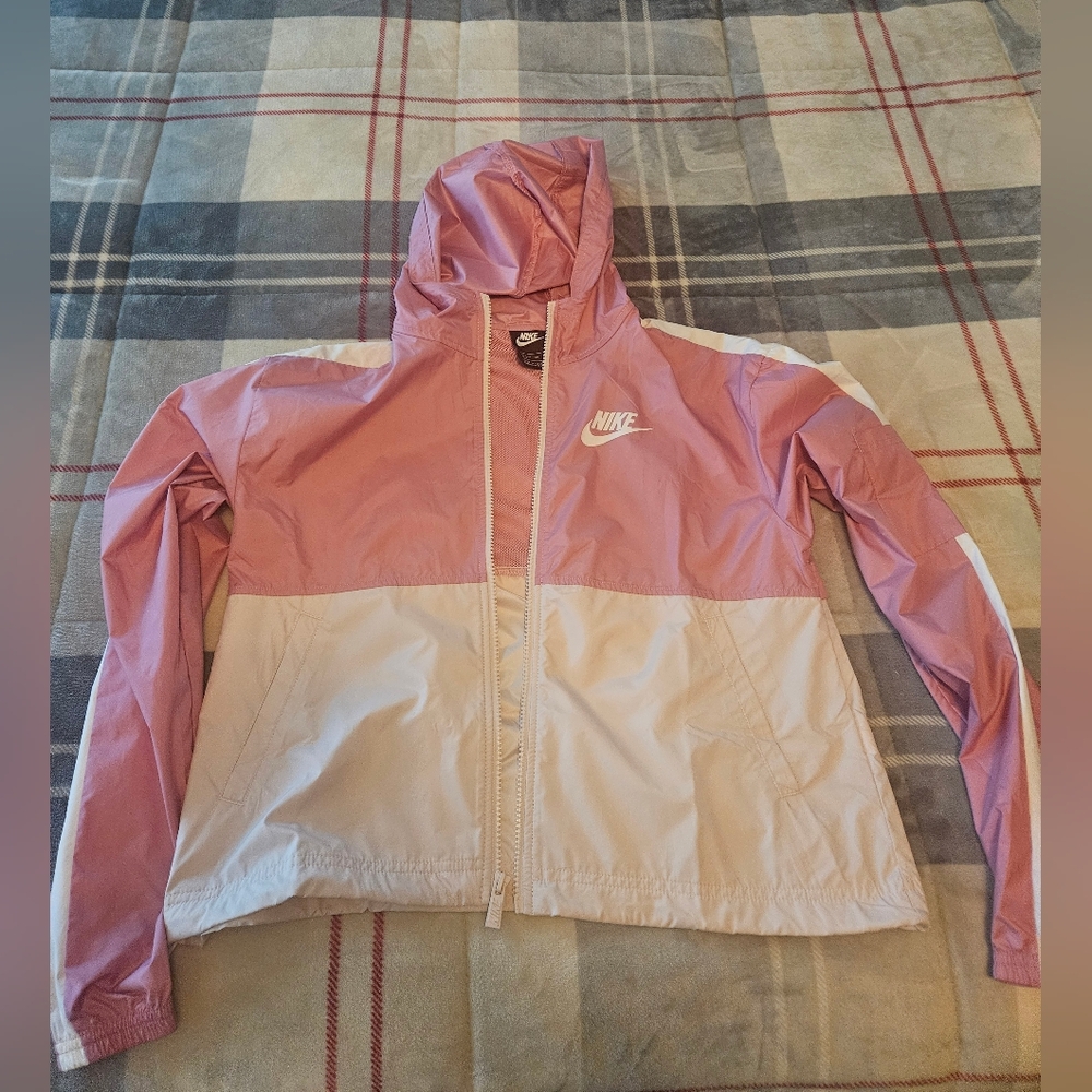 Ladies' Nike Windbreaker Size XS